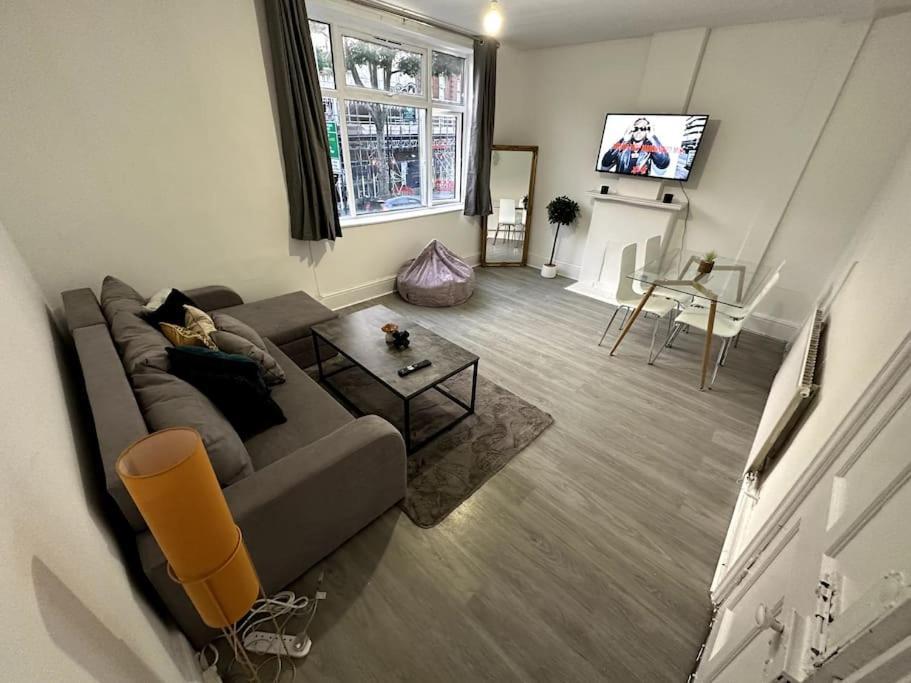 Spectacular 2 Bedroom On Tower Bridge London Kültér fotó