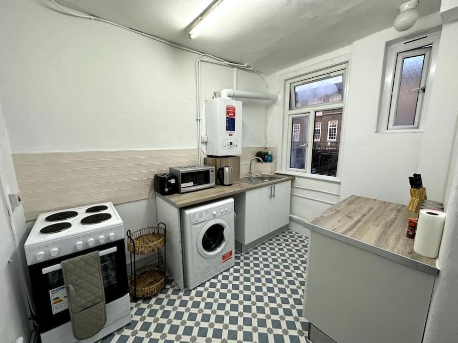 Spectacular 2 Bedroom On Tower Bridge London Kültér fotó